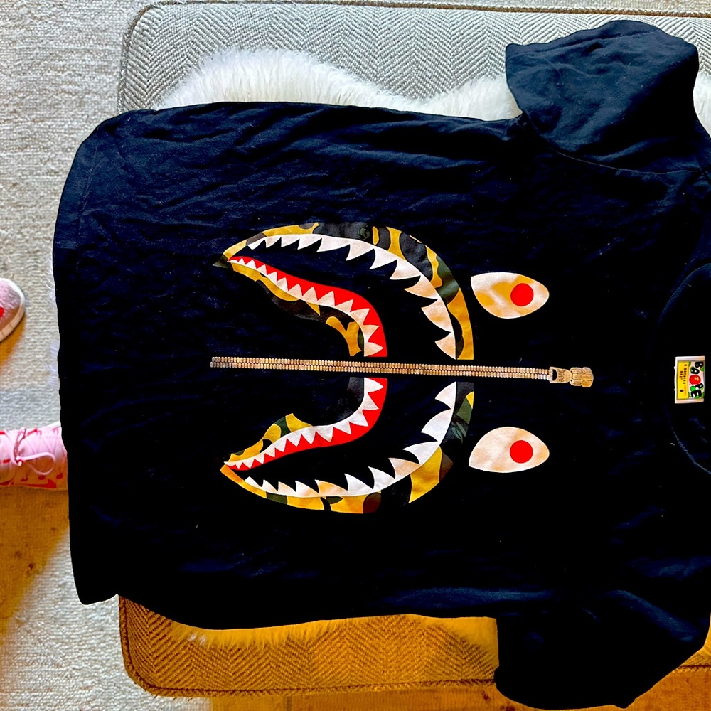 Bathing Ape black small tshirt